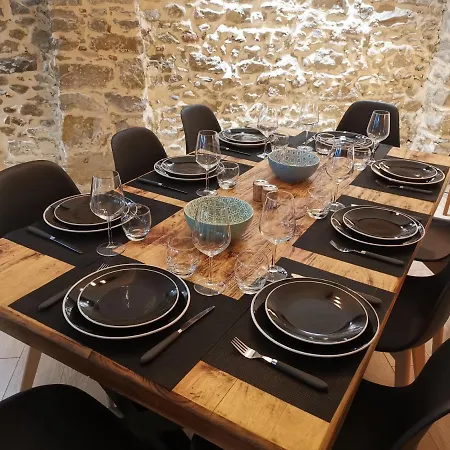 بيت للعطل La Maison Cachee