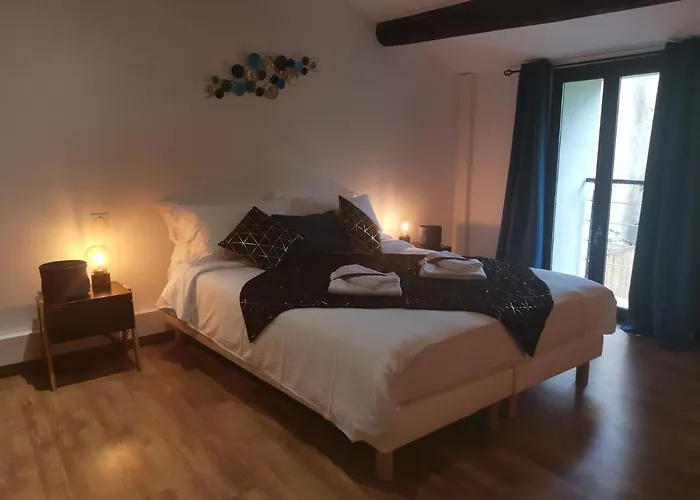 Сasa de vacaciones La Maison Cachée *